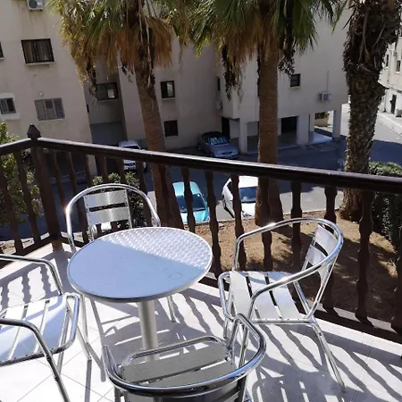Super 2 Bed Opposite The Beach