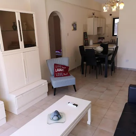 Appartamento Super 2 Bed Opposite The Beach *